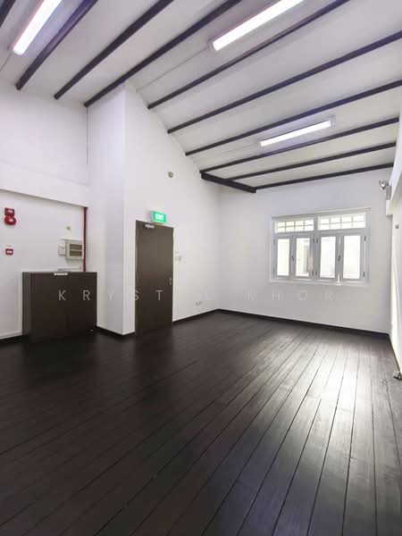 No GST | Petite All-White Shophouse with High Pitched Ceiling, Tras Street Tanjong Pagar Road Amoy Street, 723 sqft, Office For Rent, by Krystal Khor, 500190692 - Interior - CommercialGuru.com.sg