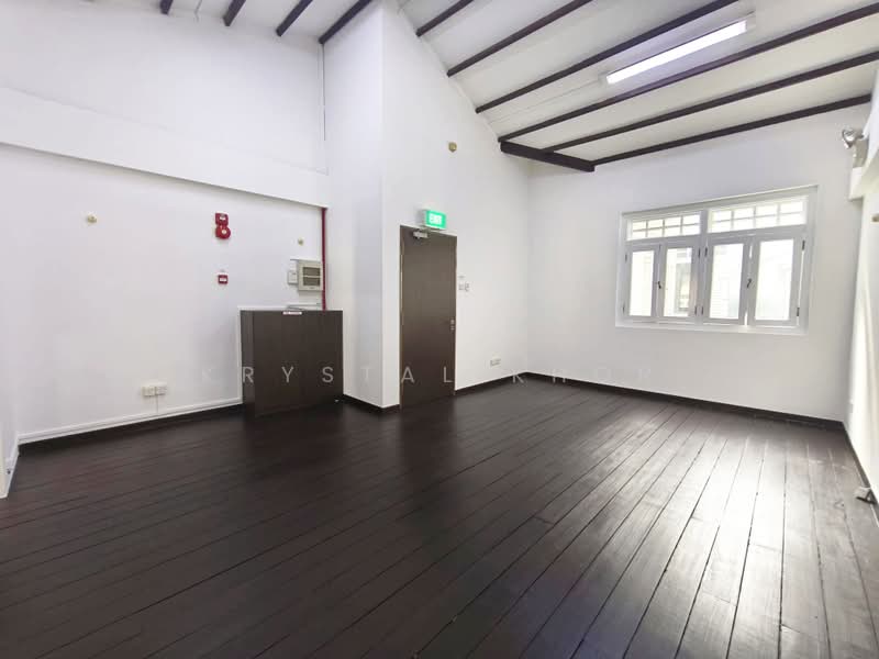No GST | Petite All-White Shophouse with High Pitched Ceiling, Tras Street Tanjong Pagar Road Amoy Street, 723 sqft, Office For Rent, by Krystal Khor, 500190692 - Interior - CommercialGuru.com.sg