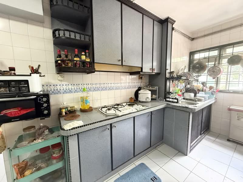 835 Woodlands Street 83, 835 Woodlands Street 83, 4 Bedrooms, 1,582 sqft, HDB Flat For Sale, by Darren Koh Chun Hong, 500190708 - Kitchen - PropertyGuru.com.sg