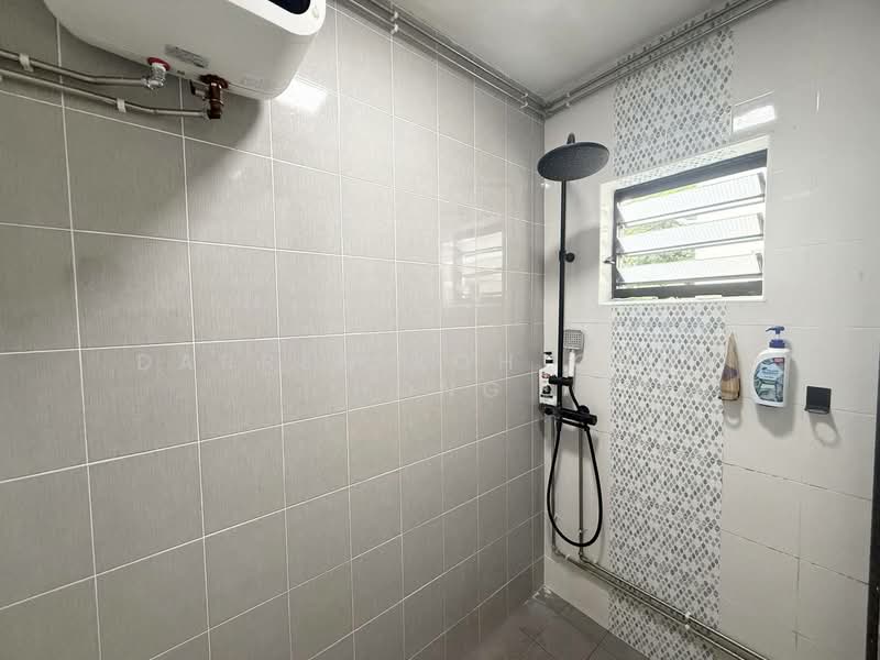 835 Woodlands Street 83, 835 Woodlands Street 83, 4 Bedrooms, 1,582 sqft, HDB Flat For Sale, by Darren Koh Chun Hong, 500190708 - Bathroom - PropertyGuru.com.sg