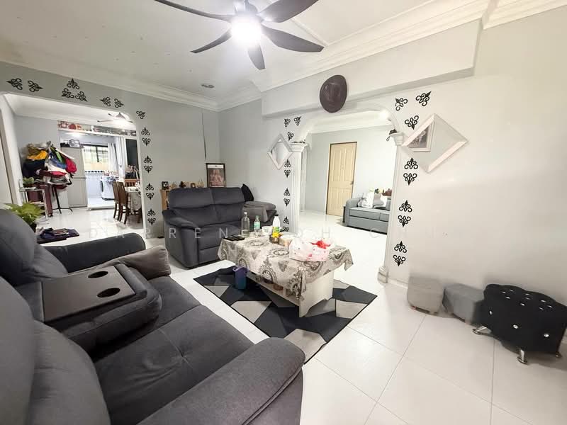 835 Woodlands Street 83, 835 Woodlands Street 83, 4 Bedrooms, 1,582 sqft, HDB Flat For Sale, by Darren Koh Chun Hong, 500190708 - Living Room - PropertyGuru.com.sg