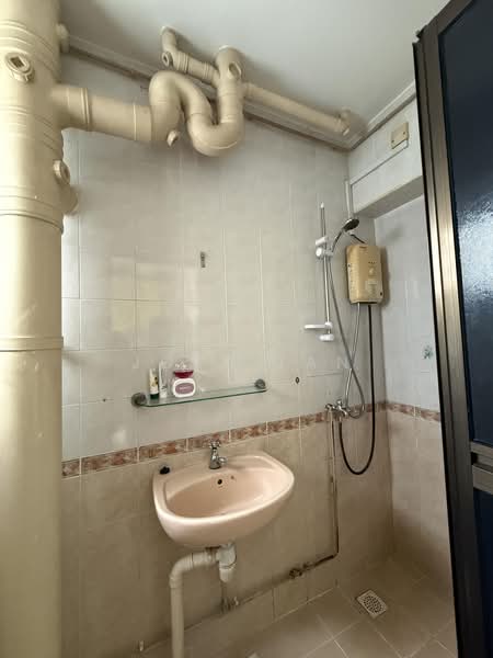101A Punggol Field, 101A Punggol Field, Room Rental, 100 sqft, HDB Flat For Rent, by Joey Tan, 500190715 - Bathroom - PropertyGuru.com.sg