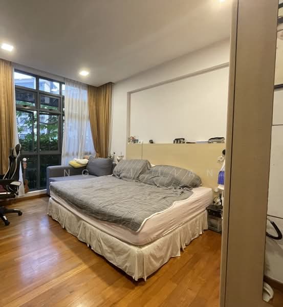 Carissa Park Condo, 2 Flora Drive, 4 Bedrooms, 1,647 sqft, Condominium For Rent, by Ng Li Lian, 500190727 - Bedroom - PropertyGuru.com.sg
