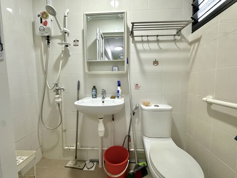 172 Yishun Avenue 7, 172 Yishun Avenue 7, Room Rental, 120 sqft, HDB Flat For Rent, by Alex Ow, 500190739 - Bathroom - PropertyGuru.com.sg