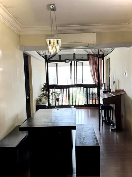 19 Bedok South Road, 19 Bedok South Road, 3 Bedrooms, 1,259 sqft, HDB Flat For Sale, by Francis Ng, 500190741 - Dinning Room - PropertyGuru.com.sg