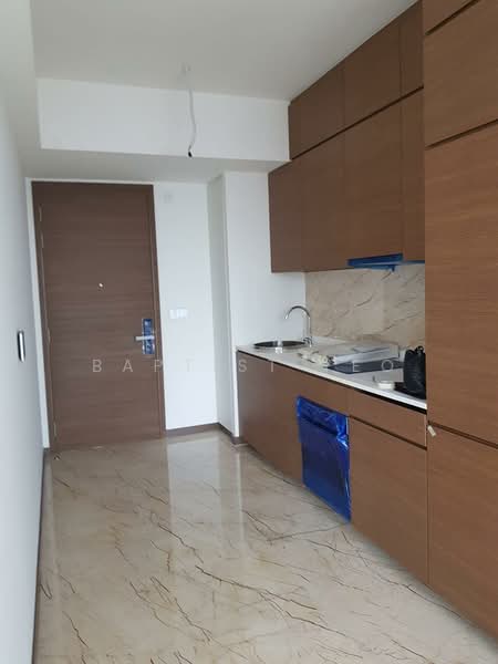 Queens Peak, 1 Dundee Road, 1 Bedroom, 441 sqft, Condominium For Rent, by Baptist Yeo, 500190752 - Kitchen - PropertyGuru.com.sg