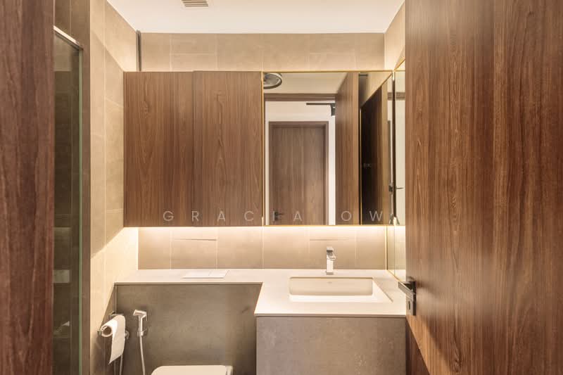 Midtown Modern, 18 Tan Quee Lan Street, 3 Bedrooms, 1,066 sqft, Condominium For Sale, by Gracia Ow, 500190754 - Bathroom - PropertyGuru.com.sg