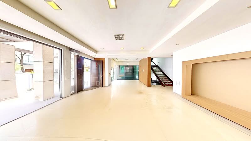 Semi-D @ Beauty World Vicinity, near MRT, Pei Hwa Pri Schl, , 6 Bedrooms, 4,998 sqft, Semi-Detached House For Sale, by Sindric Goh, 500190755 - Entrance - PropertyGuru.com.sg