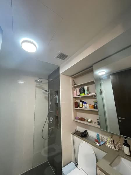 The Gazania, 5 How Sun Drive, 2 Bedrooms, 700 sqft, Condominium For Rent, by Teo Garrick, 500190761 - Bathroom - PropertyGuru.com.sg
