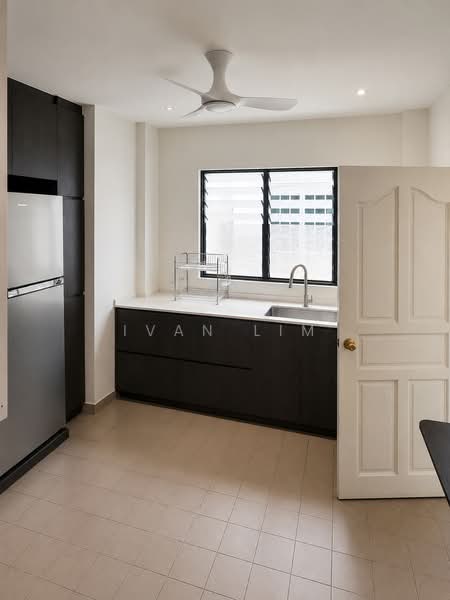 Melrose Drive, , 6 Bedrooms, 4,000 sqft, Detached House For Rent, by Ivan Lim, 500190762 - Kitchen - PropertyGuru.com.sg