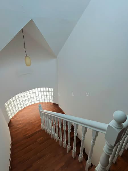 Melrose Drive, , 6 Bedrooms, 4,000 sqft, Detached House For Rent, by Ivan Lim, 500190762 - Stairway from Level 3 - PropertyGuru.com.sg