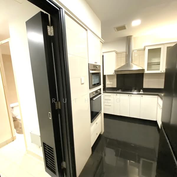 Orchard Scotts, 11 Anthony Road, 4 Bedrooms, 2,508 sqft, Condominium For Rent, by Ruth Ng, 500190766 - Kitchen - PropertyGuru.com.sg