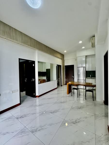 The Hillier, 6 Hillview Rise, 3 Bedrooms, 807 sqft, Condominium For Sale, by Zack Chua, 500190774 - Living Room - PropertyGuru.com.sg