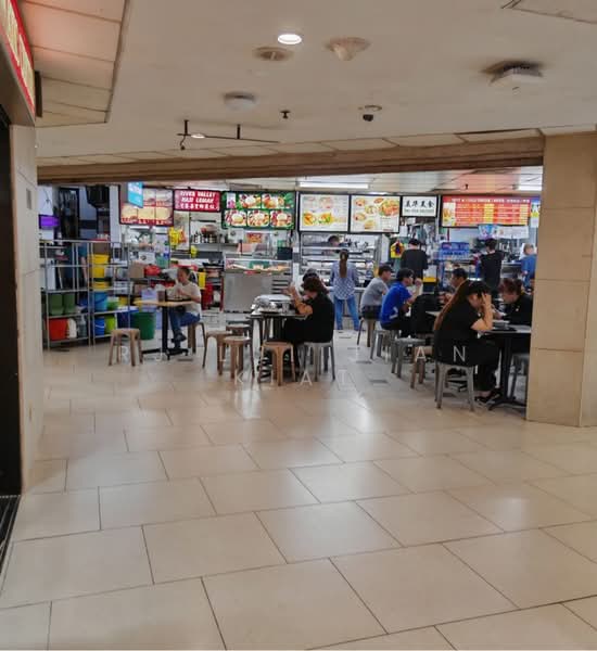 Lucky Plaza, 304 Orchard Road, 3,045 sqft, Mall Shop For Sale, by RJ Lui Jian Kiat, 500190783 - CommercialGuru.com.sg