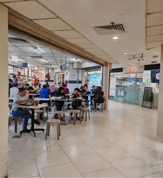Lucky Plaza, 304 Orchard Road, 3,045 sqft, Mall Shop For Sale, by RJ Lui Jian Kiat, 500190783 - CommercialGuru.com.sg