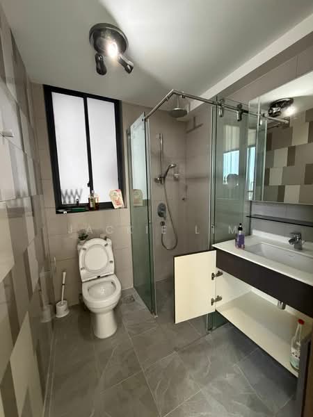 Foresque Residences, 101 Petir Road, 1 Bedroom, 463 sqft, Condominium For Rent, by Jackie Lim, 500190795 - Bathroom - PropertyGuru.com.sg