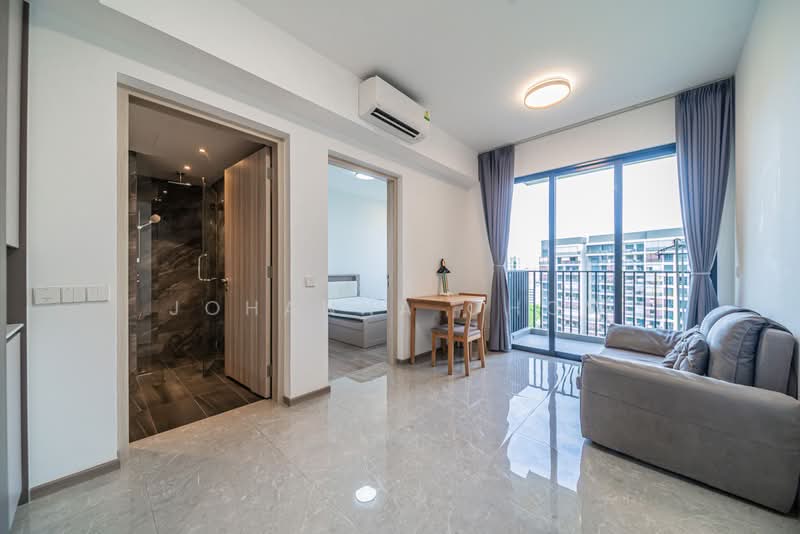 Sengkang Grand Residences, 74 Compassvale Bow, 1 Bedroom, 474 sqft, Condominium For Sale, by Johanna Chow, 500190803 - Living Room - PropertyGuru.com.sg
