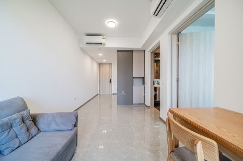 Sengkang Grand Residences, 74 Compassvale Bow, 1 Bedroom, 474 sqft, Condominium For Sale, by Johanna Chow, 500190803 - Living Room - PropertyGuru.com.sg