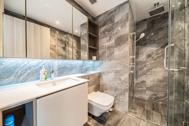 Sengkang Grand Residences, 74 Compassvale Bow, 1 Bedroom, 474 sqft, Condominium For Sale, by Johanna Chow, 500190803 - Bathroom - PropertyGuru.com.sg