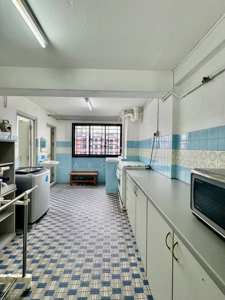 1 Bedok South Avenue 1, 1 Bedok South Avenue 1, 2 Bedrooms, 635 sqft, HDB Flat For Sale, by Carol Ng, 500190804 - Kitchen - PropertyGuru.com.sg