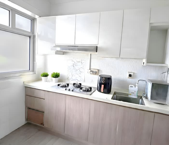 363B Sembawang Crescent, 363B Sembawang Crescent, 1 Bedroom, 409 sqft, HDB Flat For Sale, by Akif Hamid, 500190813 - Kitchen - PropertyGuru.com.sg