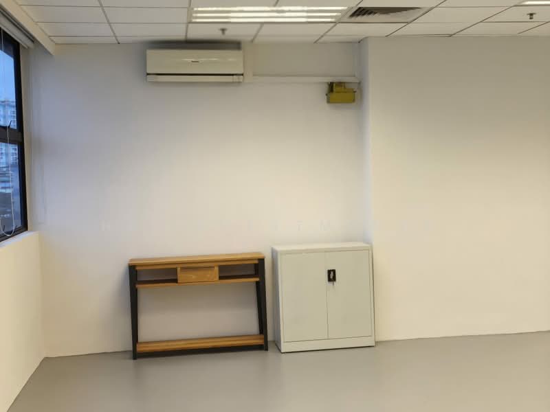 Henderson Building, 221 Henderson Road, 2,937 sqft, Light Industrial (B1) For Rent, by Mohammad, 500190817 - Interior - CommercialGuru.com.sg