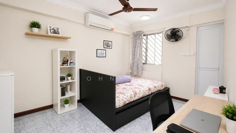 183 Bukit Batok West Avenue 8, 183 Bukit Batok West Avenue 8, 3 Bedrooms, 980 sqft, HDB Flat For Sale, by John Lee, 500190818 - Bedroom - PropertyGuru.com.sg