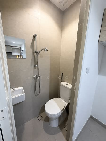 Seaside Residences, 16 Siglap Link, 3 Bedrooms, 1,206 sqft, Apartment For Sale, by Alex Goh, 500190821 - Bathroom - PropertyGuru.com.sg