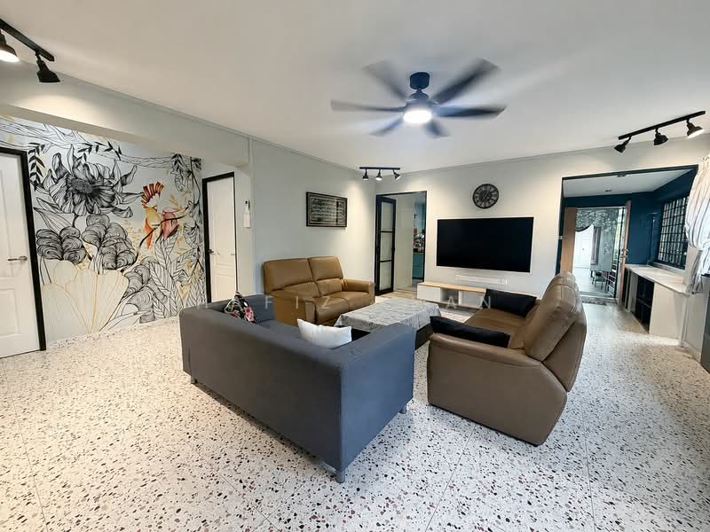 727 Tampines Street 71, 727 Tampines Street 71, 3 Bedrooms, 1,324 sqft, HDB Flat For Sale, by Hafiz Khan, 500190827 - Living Room - PropertyGuru.com.sg