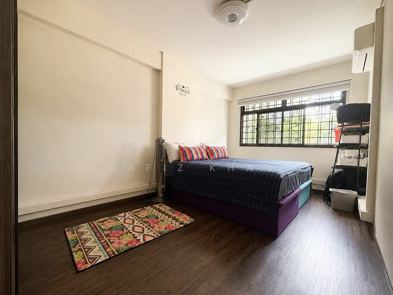 727 Tampines Street 71, 727 Tampines Street 71, 3 Bedrooms, 1,324 sqft, HDB Flat For Sale, by Hafiz Khan, 500190827 - Bedroom - PropertyGuru.com.sg