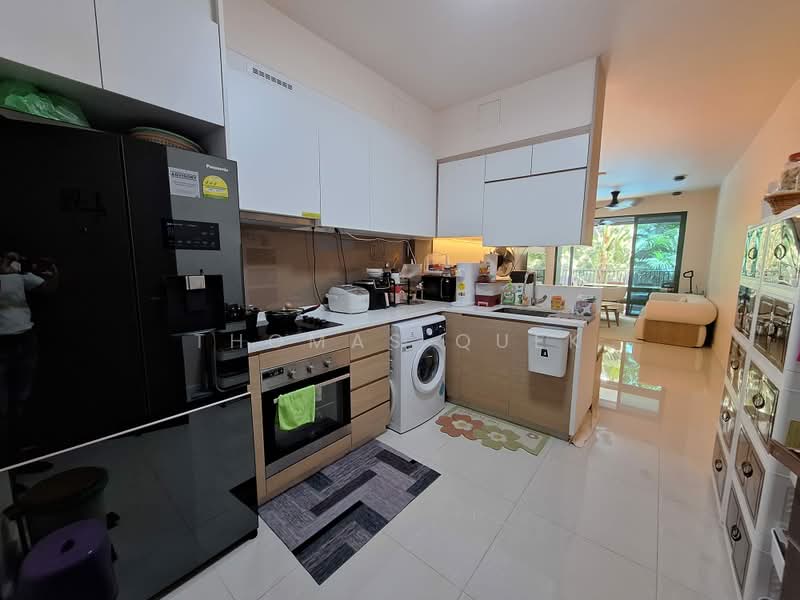 Treasure at Tampines, 3 Tampines Lane, 3 Bedrooms, 915 sqft, Condominium For Sale, by Thomas Quek, 500190833 - Kitchen - PropertyGuru.com.sg