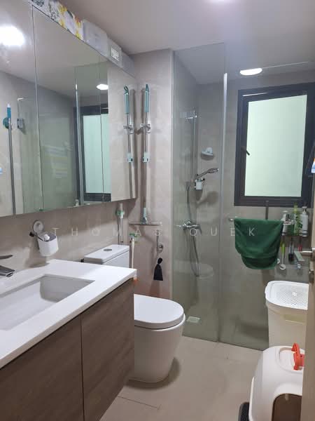 Treasure at Tampines, 3 Tampines Lane, 3 Bedrooms, 915 sqft, Condominium For Sale, by Thomas Quek, 500190833 - Bathroom - PropertyGuru.com.sg