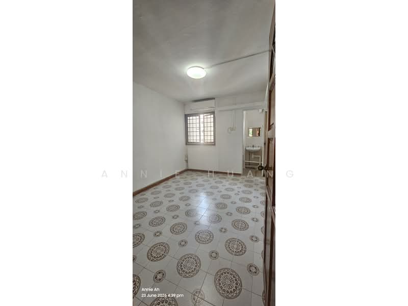 124 Ang Mo Kio Avenue 6, 124 Ang Mo Kio Avenue 6, 2 Bedrooms, 721 sqft, HDB Flat For Sale, by Annie Huang, 500190835 - Interior - PropertyGuru.com.sg