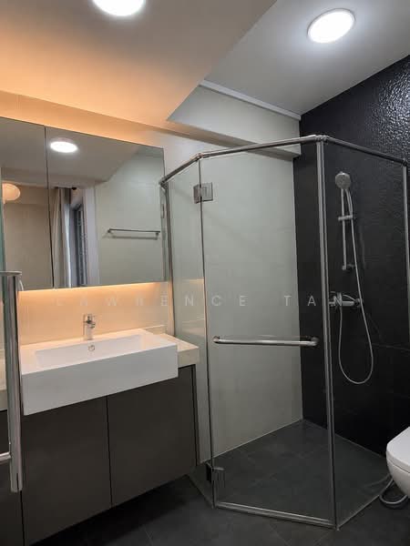 304 Clementi Avenue 4, 304 Clementi Avenue 4, 2 Bedrooms, 721 sqft, HDB Flat For Sale, by Lawrence Tan, 500190838 - Master Bedroom attached Bathroom - PropertyGuru.com.sg