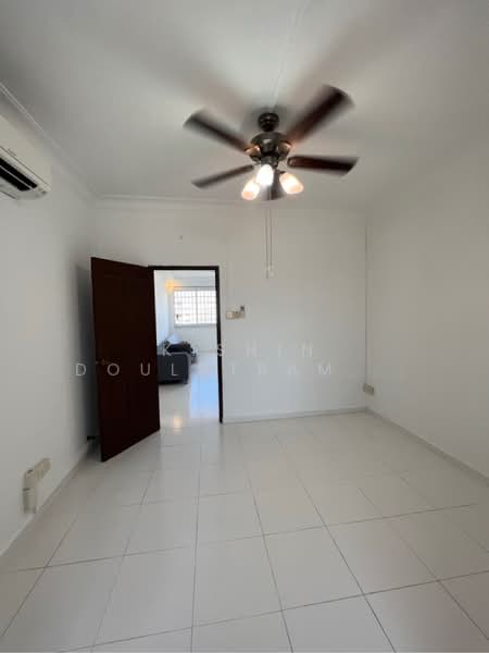 165 Simei Road, 165 Simei Road, 3 Bedrooms, 1,313 sqft, HDB Flat For Sale, by Kishin Doulatram (Kenny D), 500190845 - PropertyGuru.com.sg