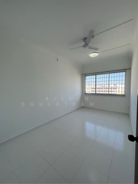 165 Simei Road, 165 Simei Road, 3 Bedrooms, 1,313 sqft, HDB Flat For Sale, by Kishin Doulatram (Kenny D), 500190845 - PropertyGuru.com.sg