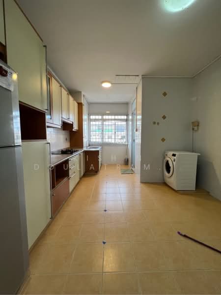 165 Simei Road, 165 Simei Road, 3 Bedrooms, 1,313 sqft, HDB Flat For Sale, by Kishin Doulatram (Kenny D), 500190845 - PropertyGuru.com.sg