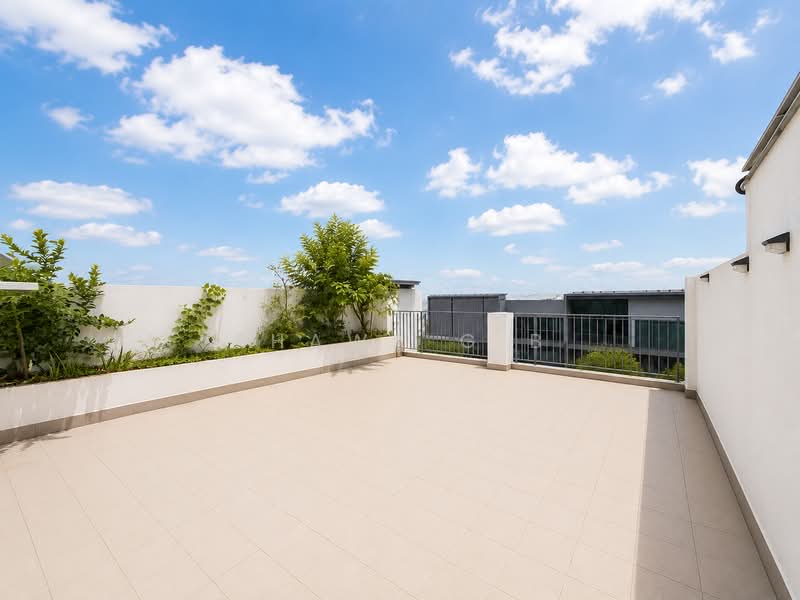 Esparina Residences, 115 Compassvale Bow, 3 Bedrooms, 1,776 sqft, Executive Condominium For Sale, by Shawa G B, 500190847 - Original state of roof terrace - PropertyGuru.com.sg