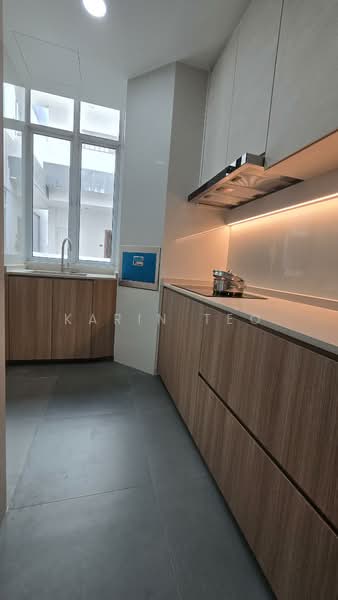 The Daffodil, 568 Upper East Coast Road, 2 Bedrooms, 743 sqft, Apartment For Rent, by Karin Teo, 500190872 - Kitchen - PropertyGuru.com.sg