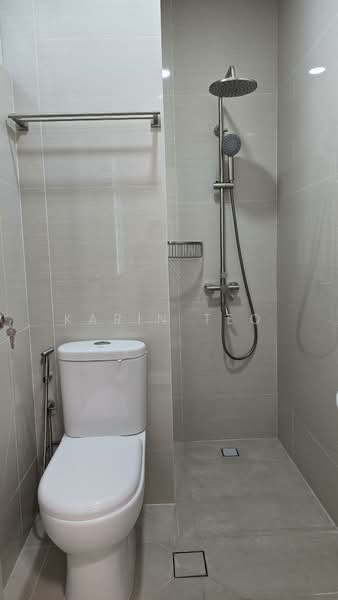 The Daffodil, 568 Upper East Coast Road, 2 Bedrooms, 743 sqft, Apartment For Rent, by Karin Teo, 500190872 - Bathroom - PropertyGuru.com.sg