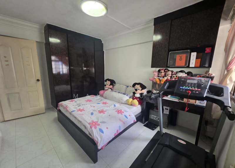 118 Serangoon North Avenue 1, 118 Serangoon North Avenue 1, 3 Bedrooms, 980 sqft, HDB Flat For Sale, by May Chua, 500190875 - Master Bedroom - PropertyGuru.com.sg