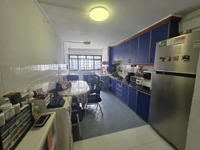 118 Serangoon North Avenue 1, 118 Serangoon North Avenue 1, 3 Bedrooms, 980 sqft, HDB Flat For Sale, by May Chua, 500190875 - Kitchen - PropertyGuru.com.sg