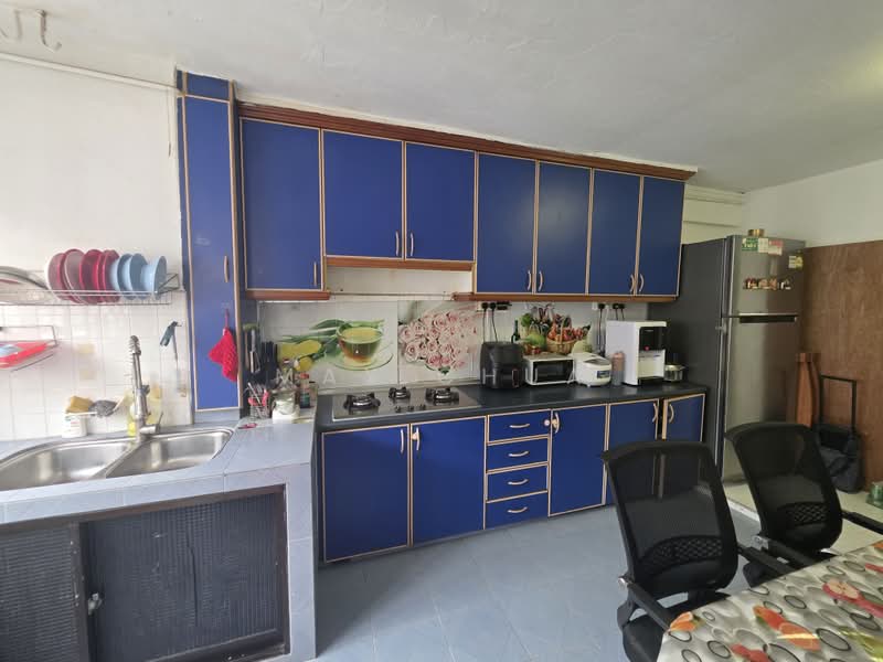 118 Serangoon North Avenue 1, 118 Serangoon North Avenue 1, 3 Bedrooms, 980 sqft, HDB Flat For Sale, by May Chua, 500190875 - Kitchen - PropertyGuru.com.sg