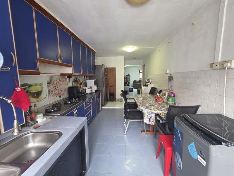 118 Serangoon North Avenue 1, 118 Serangoon North Avenue 1, 3 Bedrooms, 980 sqft, HDB Flat For Sale, by May Chua, 500190875 - Kitchen - PropertyGuru.com.sg