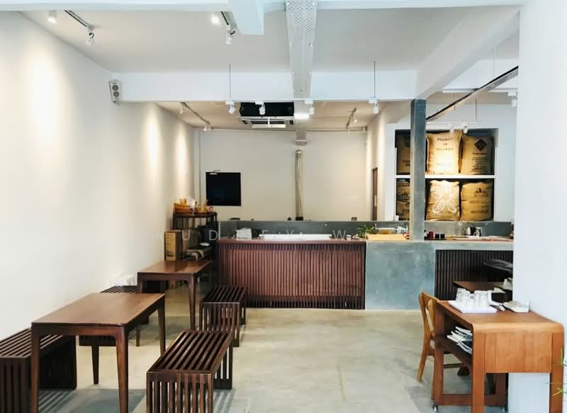 Retail / Light Cafe space at Dhoby Ghaut, Dhoby Ghaut / Bencoolen / Bras Basah, 1,100 sqft, Food & Beverage For Rent, by Audrey Wee, 500190883 - Interior - CommercialGuru.com.sg