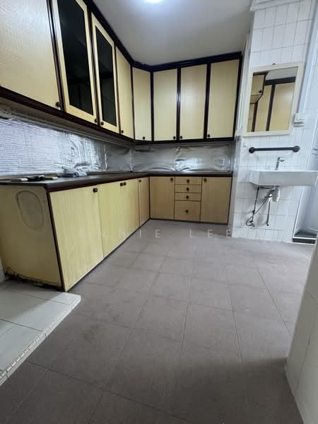 387 Yishun Ring Road, 387 Yishun Ring Road, 4 Bedrooms, 1,572 sqft, HDB Flat For Rent, by Annie Lee, 500190885 - Kitchen - PropertyGuru.com.sg