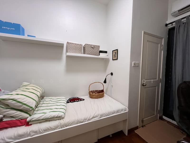 Harbour View Towers, 21 Telok Blangah Drive, 2 Bedrooms, 797 sqft, Condominium For Sale, by Angel Koh An Qi, 500190887 - Bedroom - PropertyGuru.com.sg
