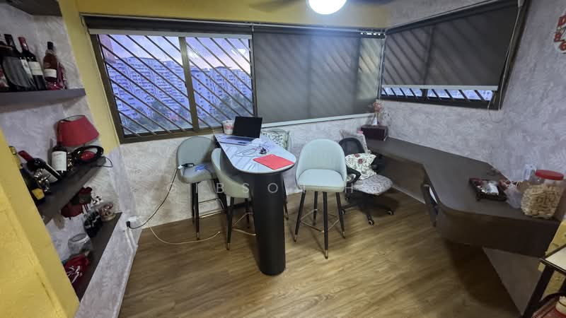 401 Jurong West Street 42, 401 Jurong West Street 42, 3 Bedrooms, 1,453 sqft, HDB Flat For Sale, by Gibson Ho, 500190889 - PropertyGuru.com.sg