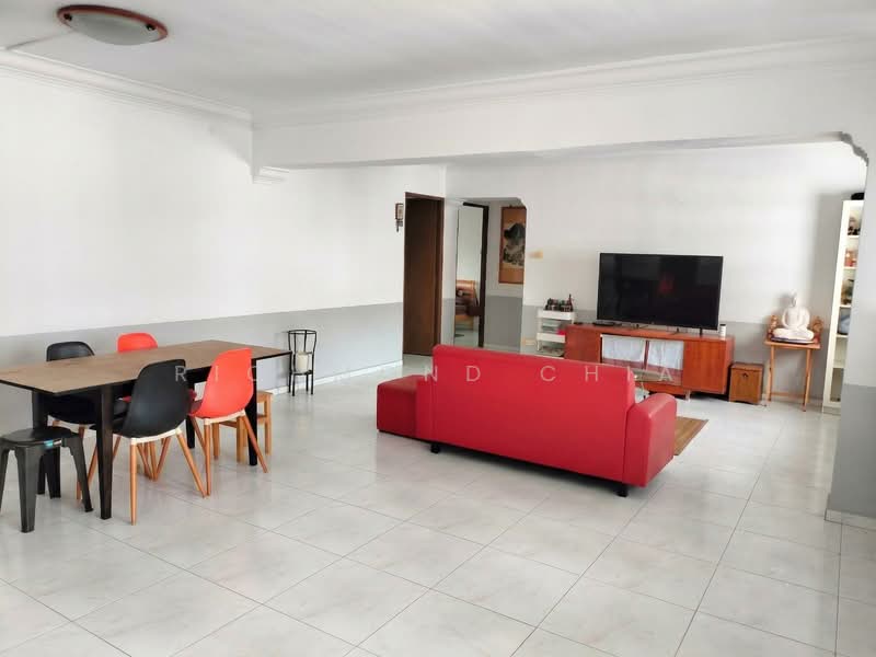 223D Compassvale Walk, 223D Compassvale Walk, 3 Bedrooms, 1,313 sqft, HDB Flat For Rent, by Richmond Chia, 500190903 - Living Room - PropertyGuru.com.sg