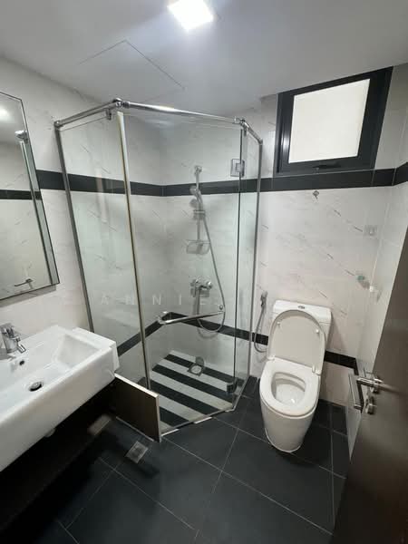 Symphony Suites, 1 Yishun Close, 3 Bedrooms, 786 sqft, Condominium For Rent, by Annie Lee, 500190904 - Bathroom - PropertyGuru.com.sg